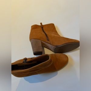 Beautiful COLE HAAN, 8.50 size, camels color, like new!